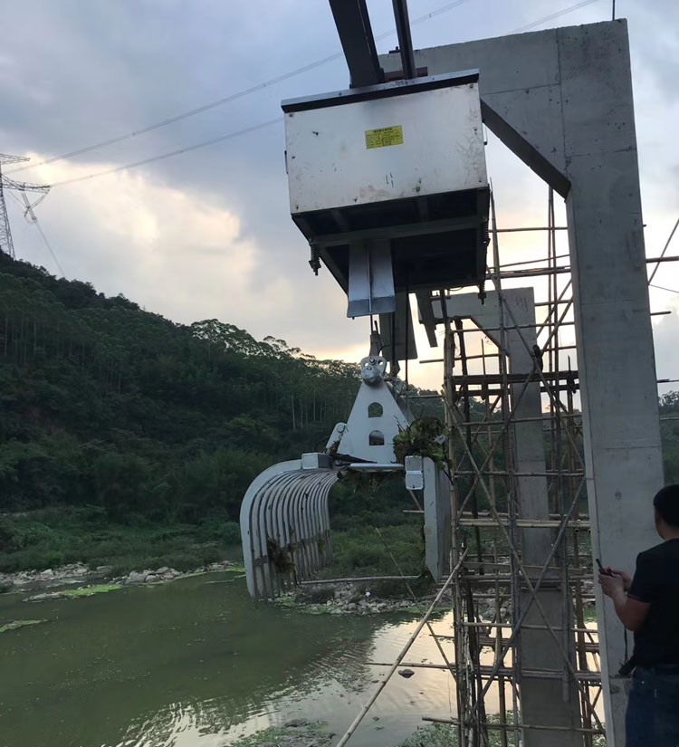 機械抓鬥清污機